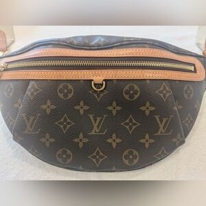 Louis Vuitton Monogram High Rise Bumbag